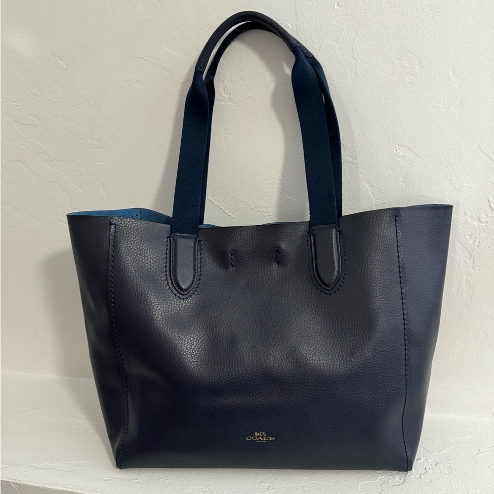 Coach Derby navy pebbled leather tote w/ snap closure
